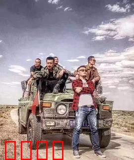 小镇双雄：双面英雄